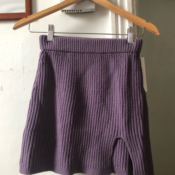 The open product mini skirt - Picture 3 of 3